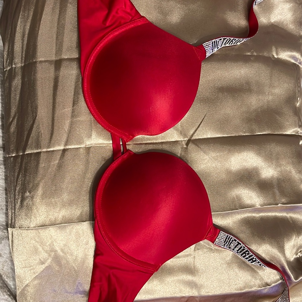 Nwot Victoria secret bombshell bra